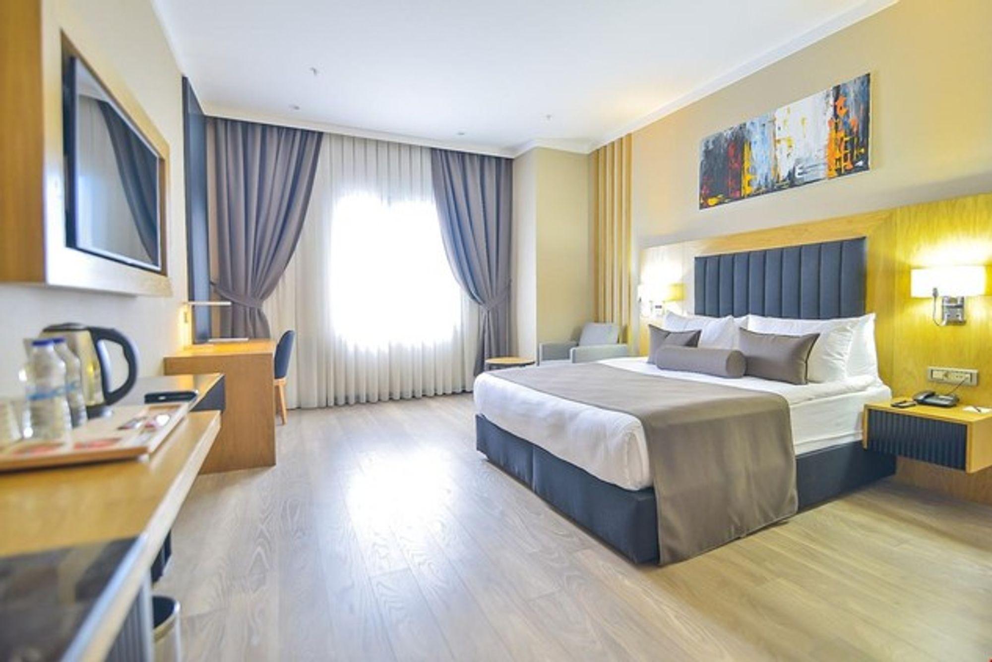 Mayi Hotel Istanboel Buitenkant foto