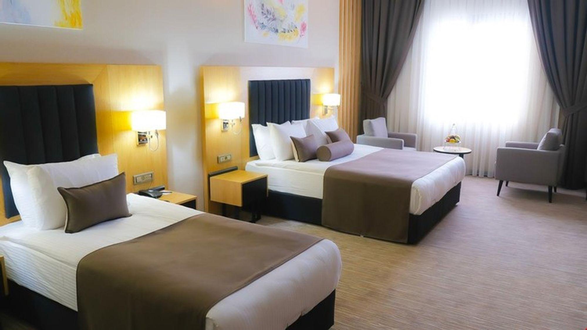 Mayi Hotel Istanboel Buitenkant foto